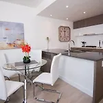 Executive Suites By Roseman - Riverfront