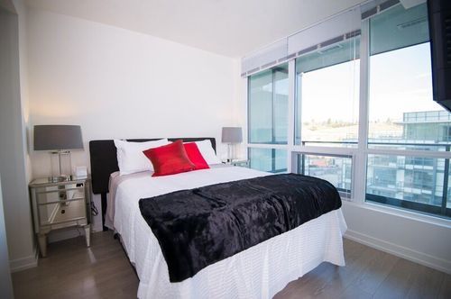 Executive By Roseman - Riverfront